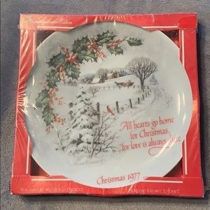 Vintage NIB Laessig Christmas Plate Christmas 1977